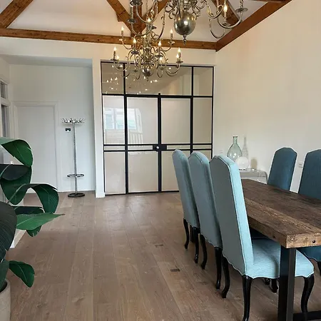 Beautiful Luxury Close To The And Centre