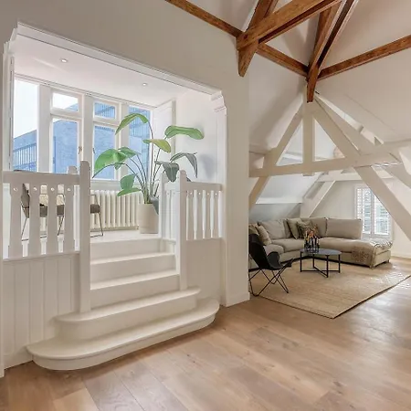 Beautiful Luxury Close To The And Centre *