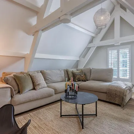 Beautiful Luxury Close To The And Centre Apartment *