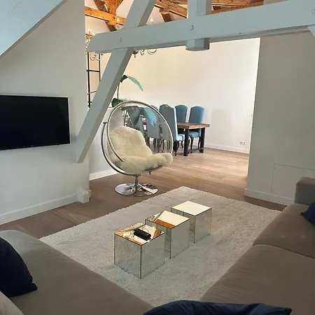Beautiful Luxury Close To The And Centre